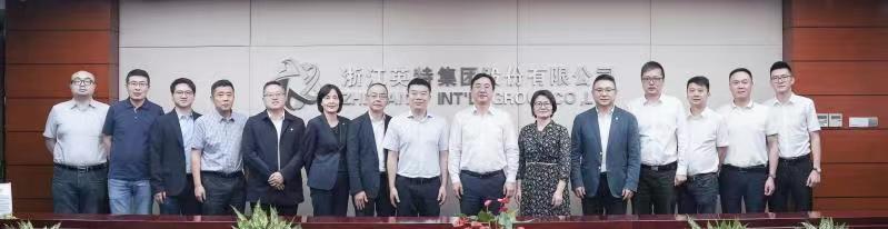 16850946361703320021